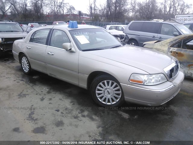 1LNHM81W14Y628368 - 2004 LINCOLN TOWN CAR EXECUTIVE/SIGNATURE ბეჟი ფოტო 1
