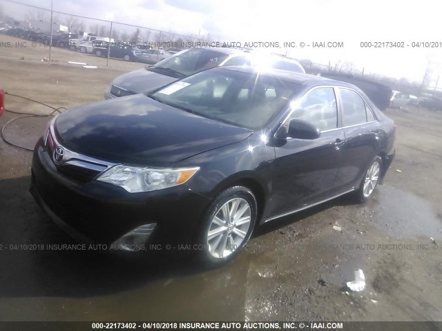 4T1BF1FK3CU510549 - 2012 TOYOTA CAMRY SE/LE/XLE BLACK photo 2