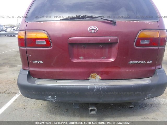 4T3ZF13C9WU050210 - 1998 TOYOTA SIENNA LE/XLE RED photo 6