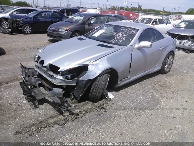 WDBWK5EA0BF240537 - 2011 MERCEDES-BENZ SLK 300 SILVER photo 2