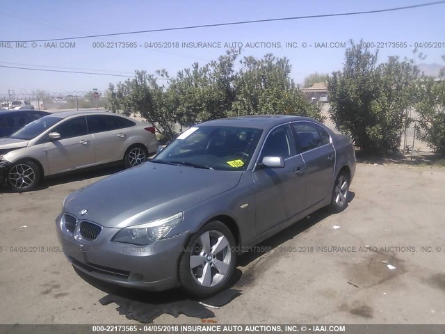 WBANV13588BZ48969 - 2008 BMW 528 XI GRAY photo 2