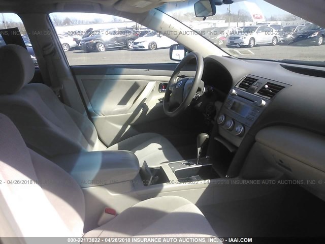 4T1BK3EK8BU631147 - 2011 TOYOTA CAMRY SE/LE/XLE Черный фото 5