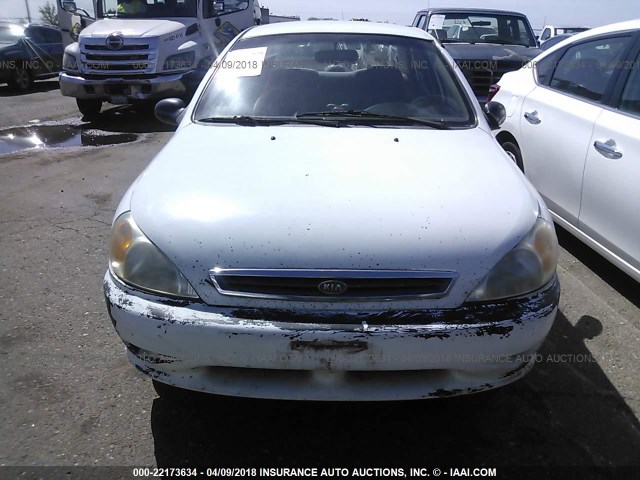 KNADC123026169616 - 2002 KIA RIO WHITE photo 6