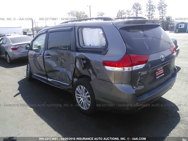 5TDYK3DC5ES466398 - 2014 TOYOTA SIENNA XLE/LIMITED GRAY photo 3