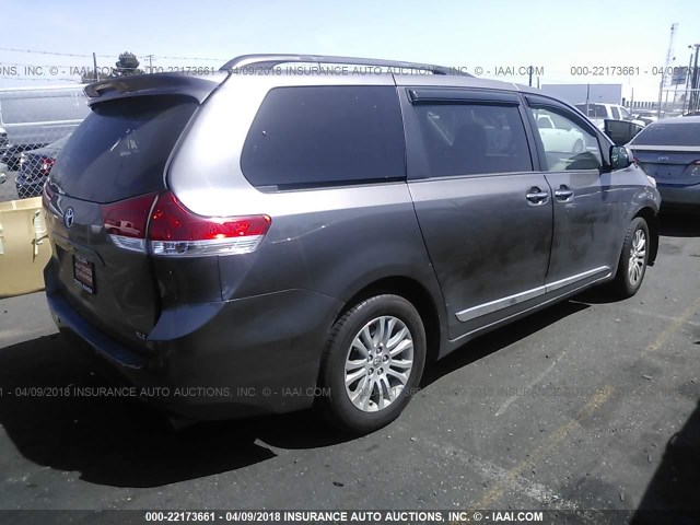 5TDYK3DC5ES466398 - 2014 TOYOTA SIENNA XLE/LIMITED GRAY photo 4