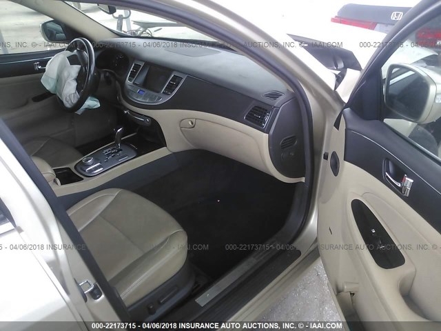 KMHGC4DE2BU120618 - 2011 HYUNDAI GENESIS 3.8L GOLD photo 5