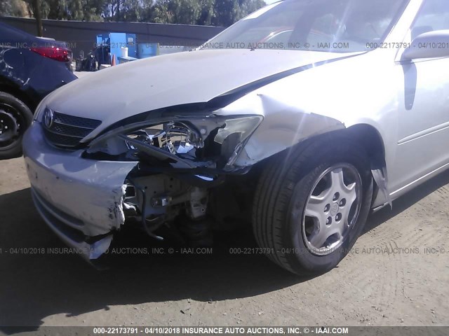 4T1BF32K32U015414 - 2002 TOYOTA CAMRY LE/XLE/SE SILVER photo 6