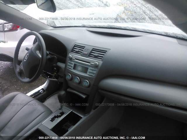 4T1BE46K69U369327 - 2009 TOYOTA CAMRY SE/LE/XLE 银色 照片 5