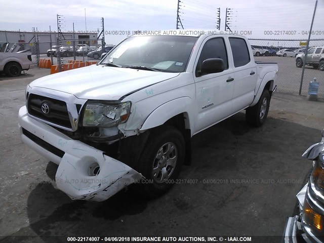 3TMJU62N48M060490 - 2008 TOYOTA TACOMA DOUBLE CAB PRERUNNER WHITE photo 2