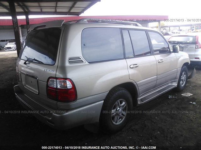 JTJHT00W523520238 - 2002 LEXUS LX 470 GOLD photo 4