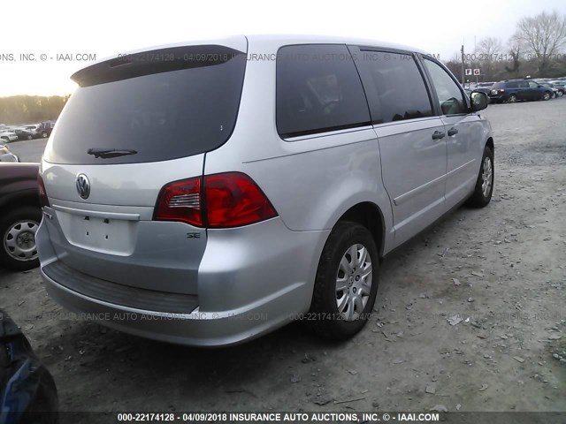 2V4RW4D15AR296453 - 2010 VOLKSWAGEN ROUTAN S SILVER photo 4
