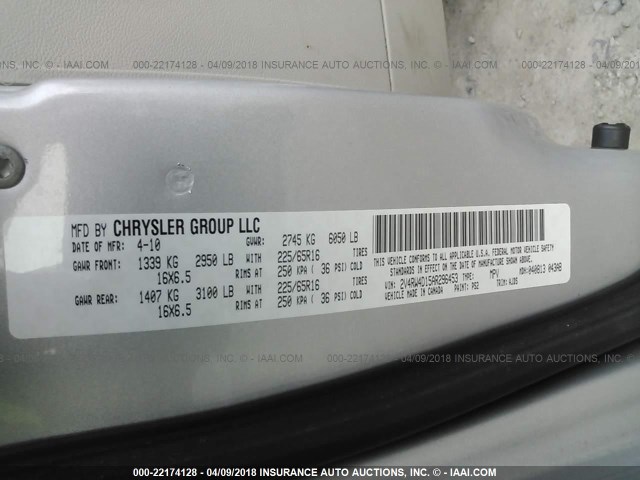 2V4RW4D15AR296453 - 2010 VOLKSWAGEN ROUTAN S SILVER photo 9