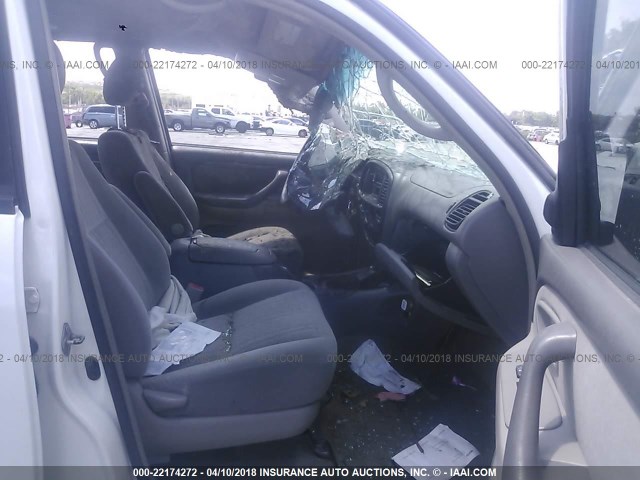 5TBET34185S486989 - 2005 TOYOTA TUNDRA DOUBLE CAB SR5 WHITE photo 5