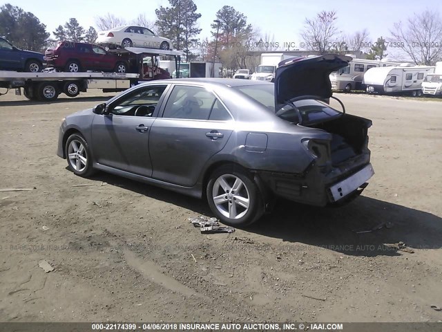 4T1BF1FK3DU290766 - 2013 TOYOTA CAMRY L/SE/LE/XLE 灰色 照片 3