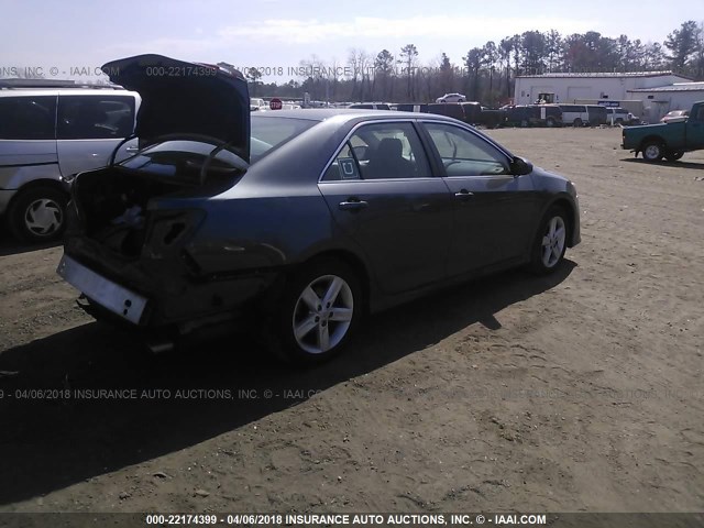 4T1BF1FK3DU290766 - 2013 TOYOTA CAMRY L/SE/LE/XLE 灰色 照片 4