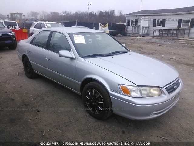 4T1BG22K01U821524 - 2001 TOYOTA CAMRY CE/LE/XLE SILVER photo 1