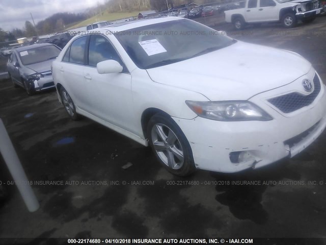4T1BF3EK5BU592621 - 2011 TOYOTA CAMRY SE/LE/XLE თეთრი ფოტო 1