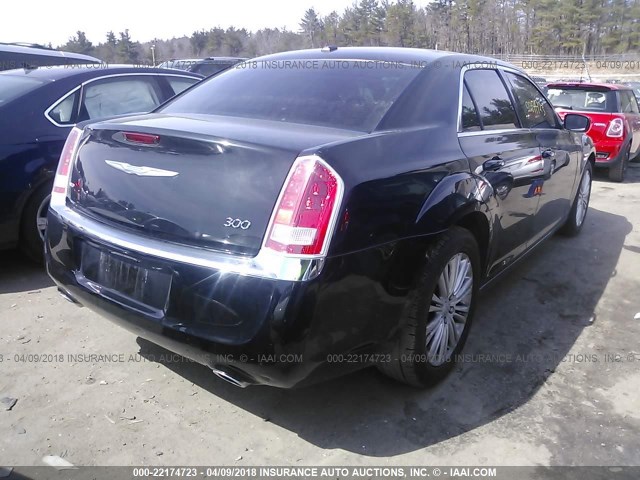 2C3CCARG5EH355795 - 2014 CHRYSLER 300 BLACK photo 4