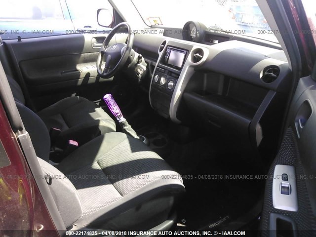 JTLKT334754024199 - 2005 TOYOTA SCION XB PURPLE photo 5
