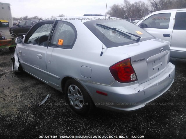 KMHCG35C25U364526 - 2005 HYUNDAI ACCENT GS SILVER photo 3