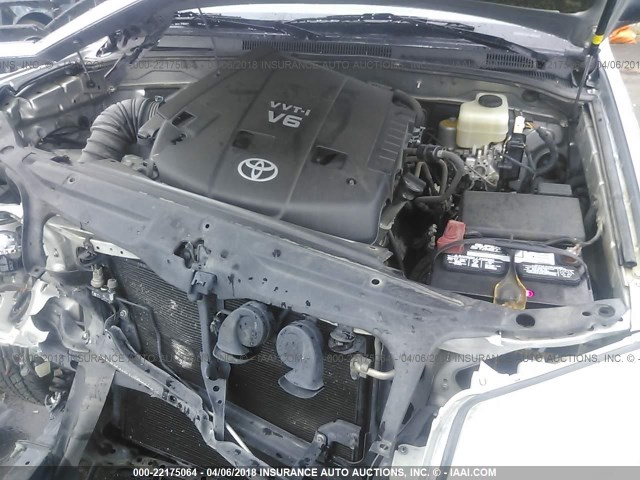 JTEBU14R680132019 - 2008 TOYOTA 4RUNNER SR5/SPORT SILVER photo 10