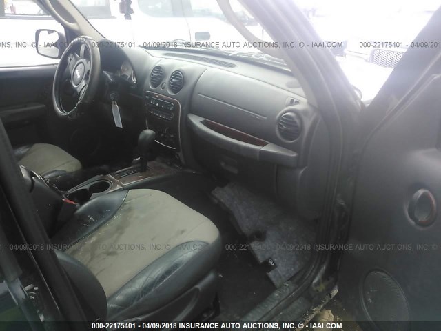 1J4GL48K74W315135 - 2004 JEEP LIBERTY SPORT 黑色 照片 5