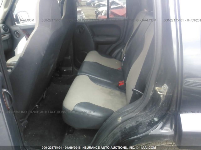 1J4GL48K74W315135 - 2004 JEEP LIBERTY SPORT 黑色 照片 8