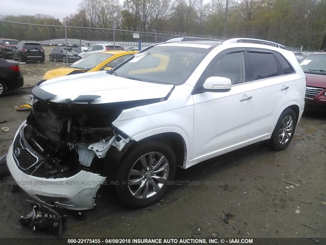 5XYKW4A26DG366026 - 2013 KIA SORENTO SX WHITE photo 2