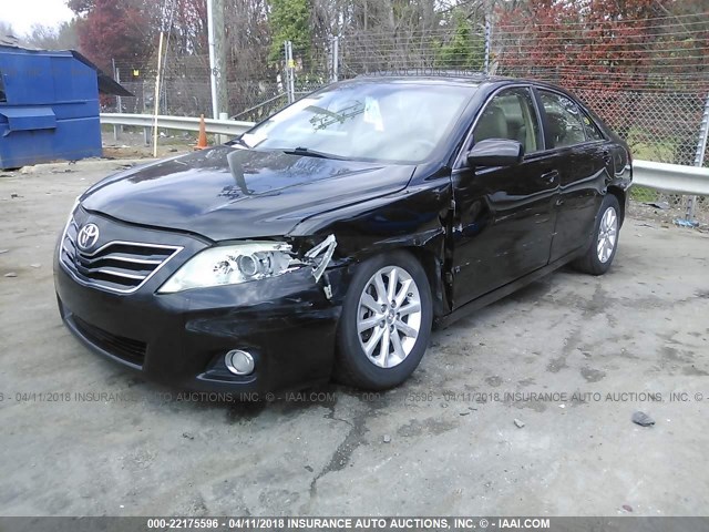4T1BF3EK2BU119548 - 2011 TOYOTA CAMRY SE/LE/XLE BLACK photo 2