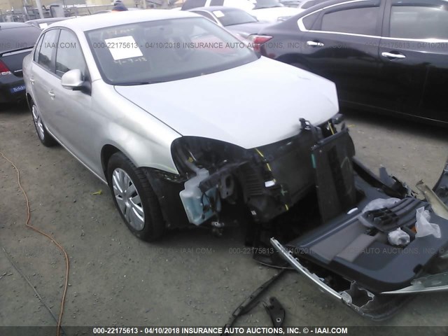 3VWJZ7AJ9AM080808 - 2010 VOLKSWAGEN JETTA S 银色 照片 1