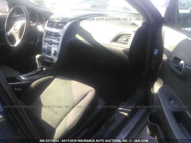 1G1ZC5E18BF124622 - 2011 CHEVROLET MALIBU 1LT 蓝色 照片 5