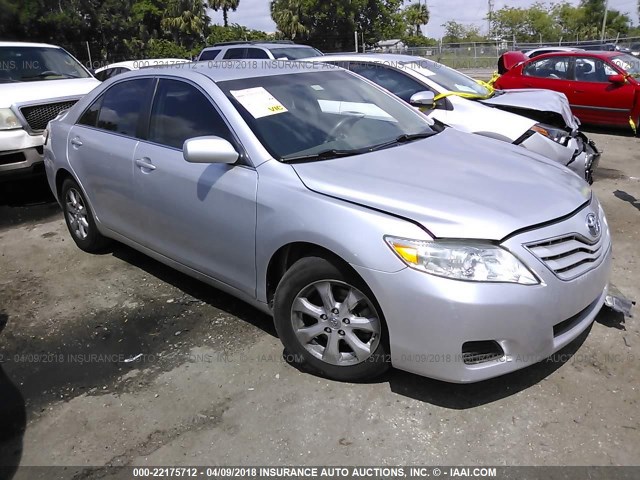 4T1BF3EK3BU600375 - 2011 TOYOTA CAMRY SE/LE/XLE SILVER photo 1