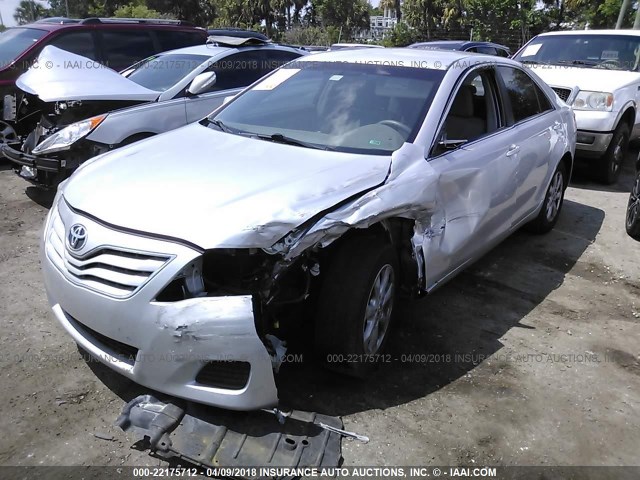 4T1BF3EK3BU600375 - 2011 TOYOTA CAMRY SE/LE/XLE SILVER photo 2