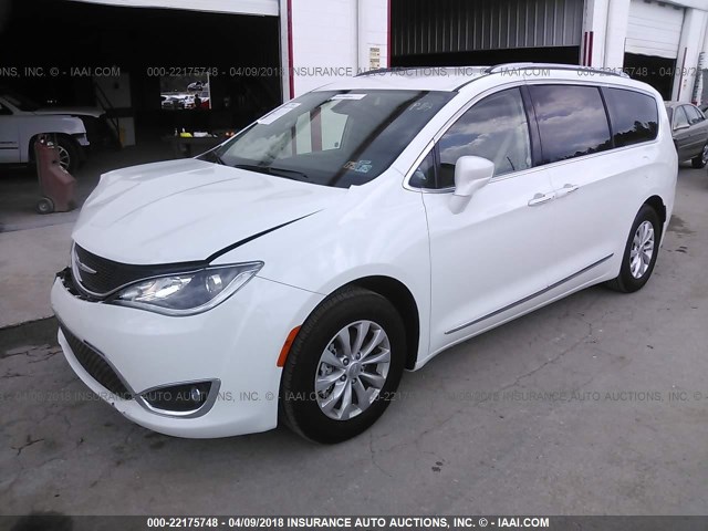 2C4RC1BG0JR204092 - 2018 CHRYSLER PACIFICA TOURING L WHITE photo 2