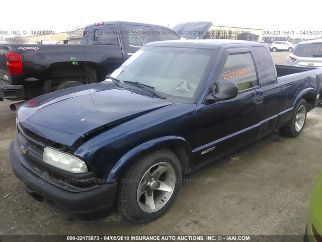 1GCCS19W628252408 - 2002 CHEVROLET S TRUCK S10 Dark Blue photo 2