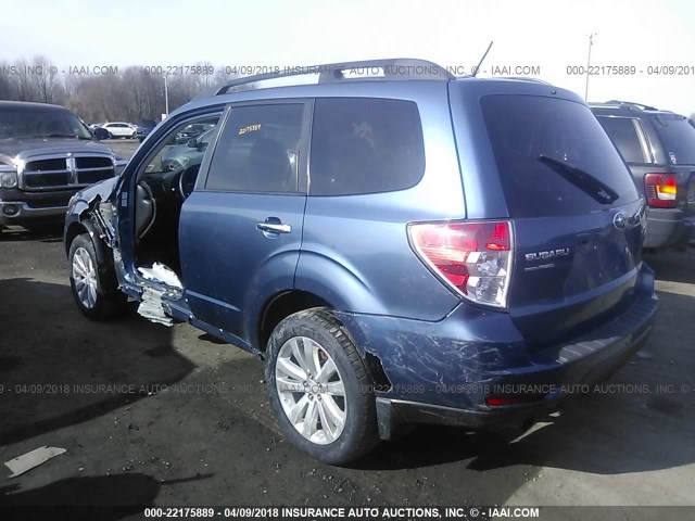 JF2SHAEC9CH409728 - 2012 SUBARU FORESTER LIMITED BLUE photo 3