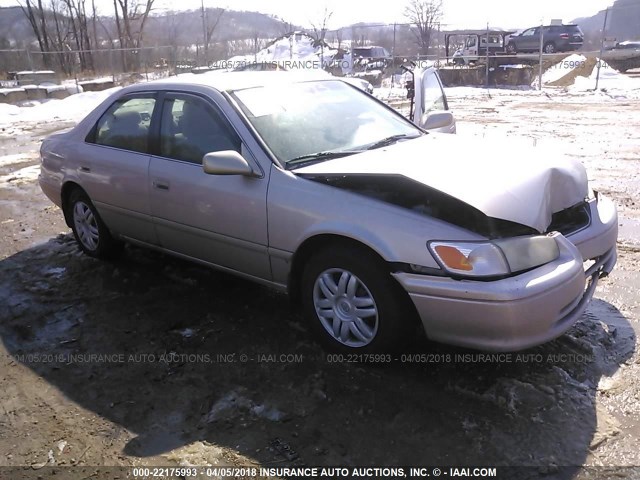 4T1BG22K1YU967697 - 2000 TOYOTA CAMRY CE/LE/XLE SILVER photo 1