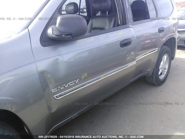 1GKDT13S562305314 - 2006 GMC ENVOY GRAY photo 6