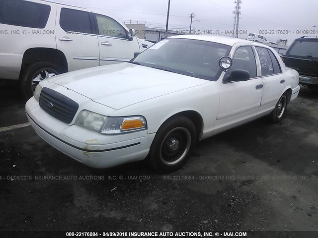 2FAFP71W3YX143660 - 2000 FORD CROWN VICTORIA POLICE INTERCEPTOR WHITE photo 2