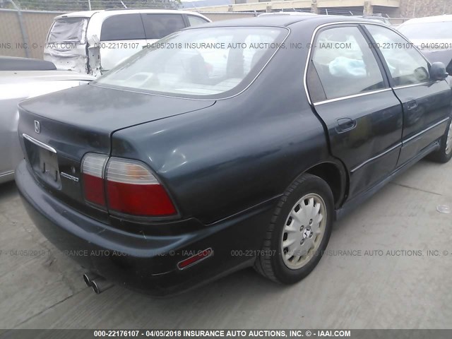 1HGCD5667VA111299 - 1997 HONDA ACCORD EX/EX-R GREEN photo 4