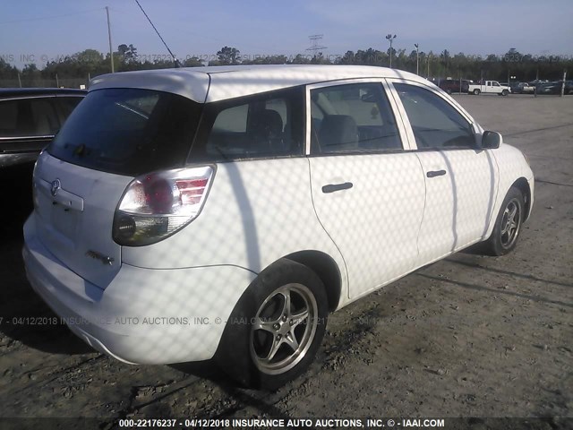 2T1KR32E88C702416 - 2008 TOYOTA COROLLA MATRIX XR WHITE photo 4