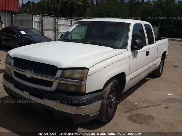 2GCEC19T741245193 - 2004 CHEVROLET SILVERADO C1500 WHITE photo 2