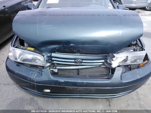 4T1BG22K5WU317140 - 1998 TOYOTA CAMRY CE/LE/XLE 青绿色 照片 6