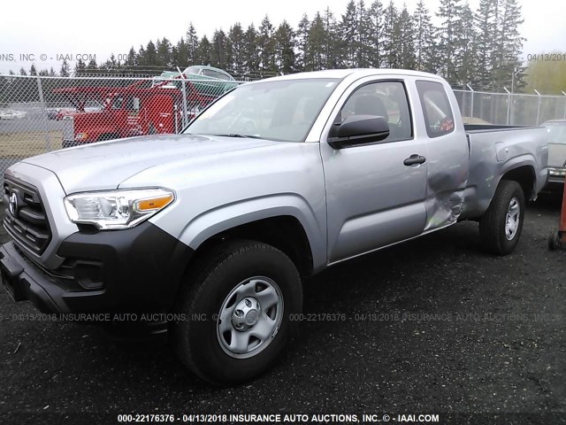 5TFRX5GNXHX100272 - 2017 TOYOTA TACOMA ACCESS CAB/SR/SR5 SILVER photo 2