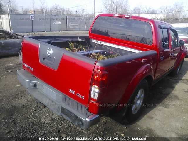 1N6AD07W85C446970 - 2005 NISSAN FRONTIER CREW CAB LE/SE/OFF ROAD RED photo 4