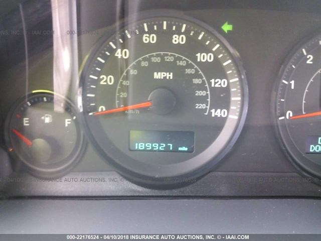 1J4GR48K76C333573 - 2006 JEEP GRAND CHEROKEE LAREDO/COLUMBIA/FREEDOM 银色 照片 7