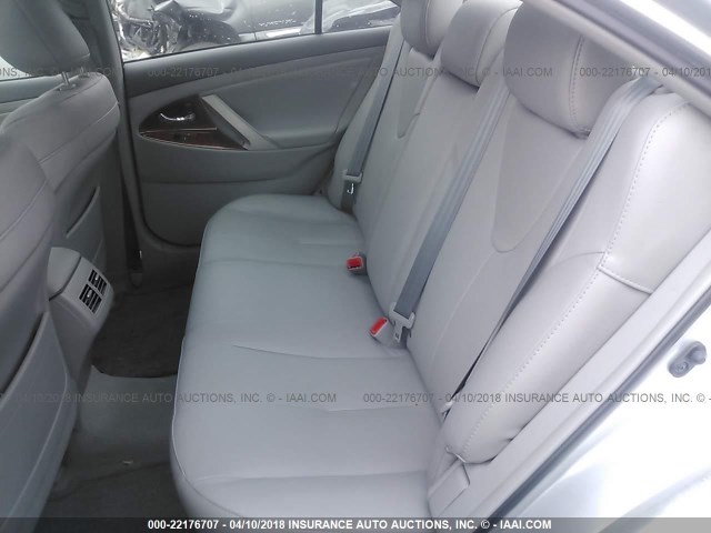 4T1BK3EK7BU630717 - 2011 TOYOTA CAMRY SE/LE/XLE Күміс фото 8