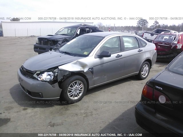 1FAHP35N68W252757 - 2008 FORD FOCUS SE/SEL/SES GRAY photo 2