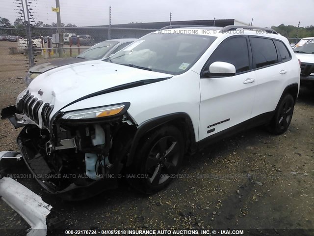 1C4PJLCB1GW284014 - 2016 JEEP CHEROKEE LATITUDE WHITE photo 2