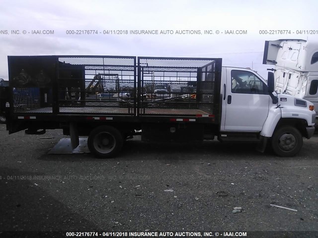 1GDE5C1G88F408321 - 2008 GMC C5500 C5C042 WHITE photo 4